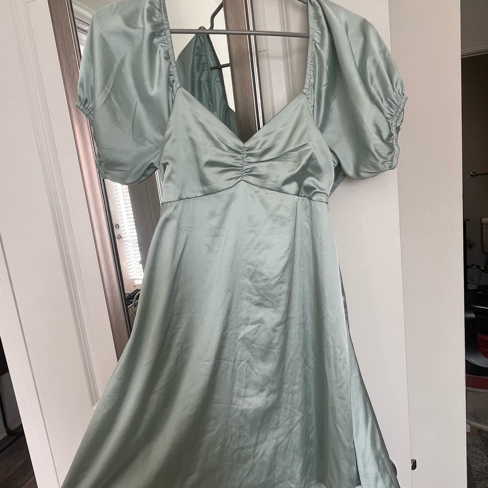 Elegant Mint Green Women's Dress